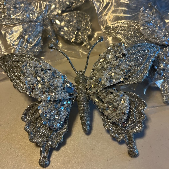 6 Silver Glitter Butterfly ornament clip ons. Qvc. Valerie part. Brand new - Picture 5 of 5